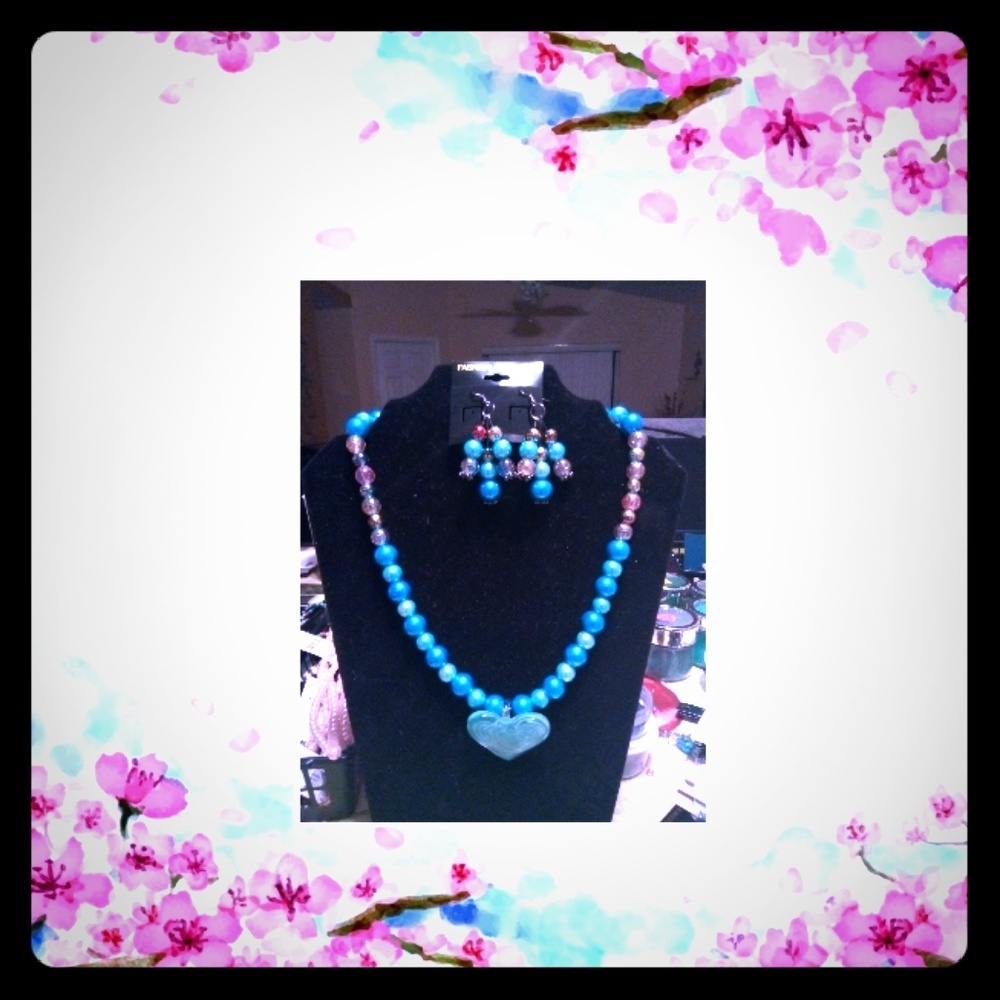 Custom-made necklaces earrings and bracelets for w